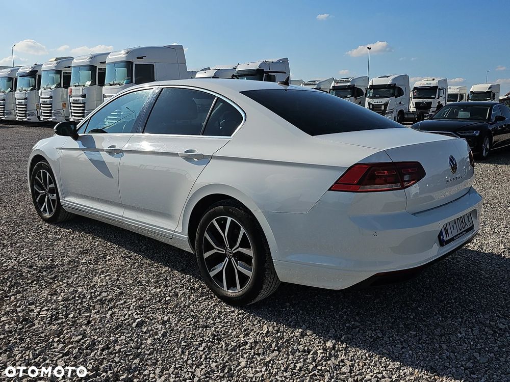 Volkswagen Passat 2.0 TSI Business DSG - 7