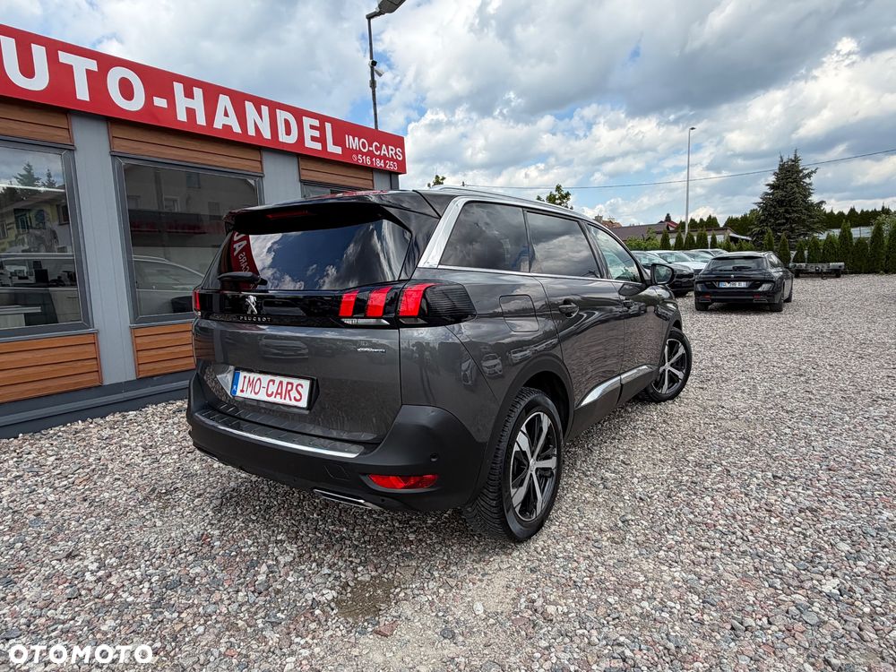 Peugeot 5008 - 5