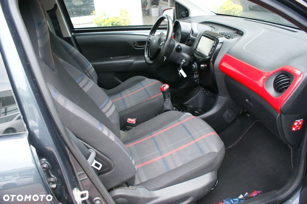 Peugeot 108 - 10
