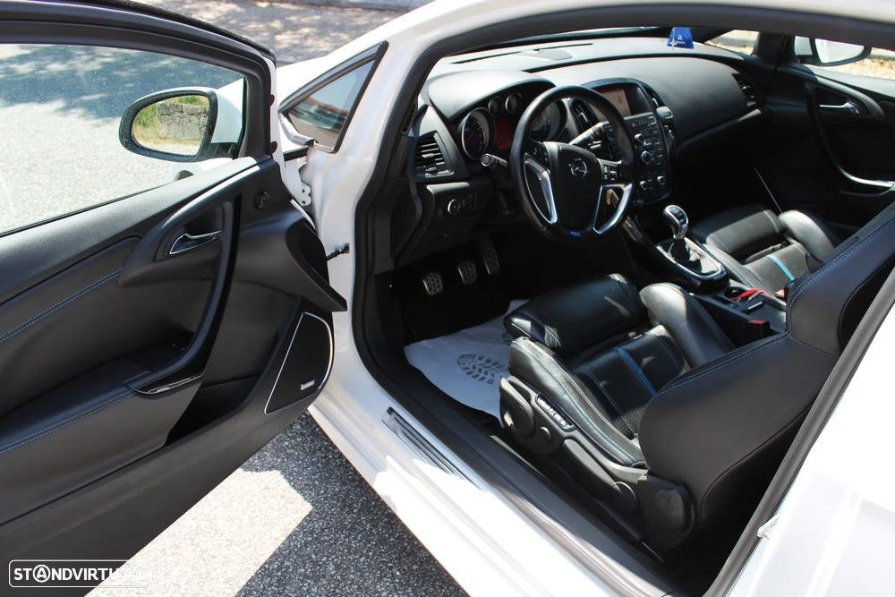 Opel Astra GTC OPC S&S - 6