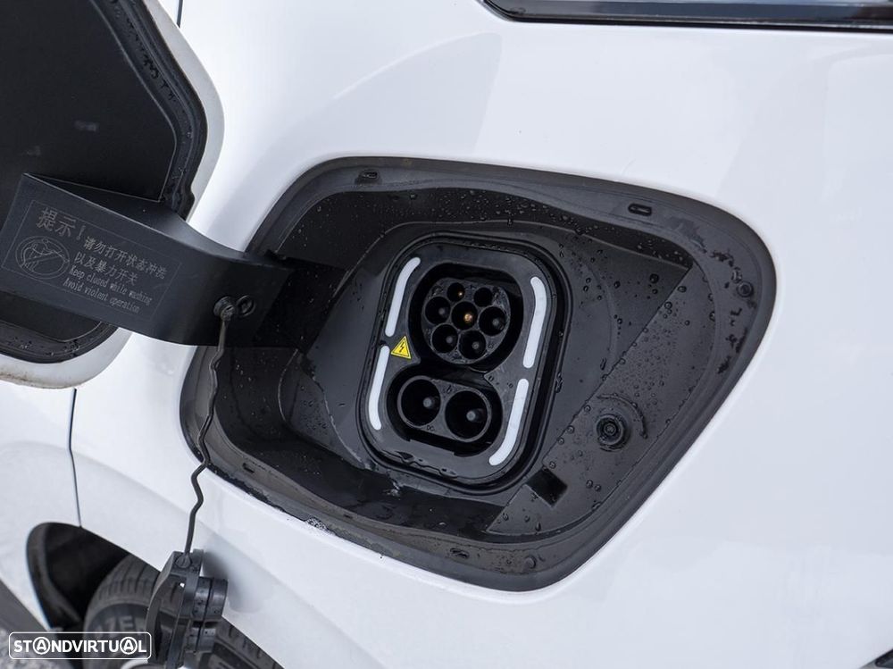 MG MG4 77 kWh Extended Range Luxury - 11