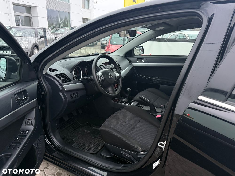 Mitsubishi Lancer - 22