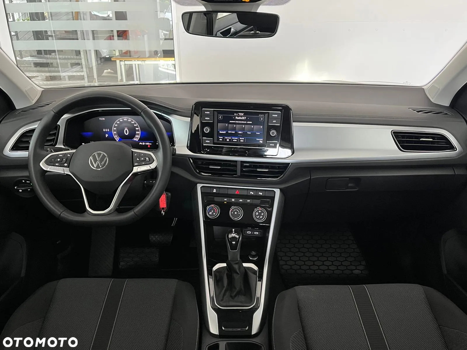 Volkswagen T-Roc 1.5 TSI Life DSG - 22