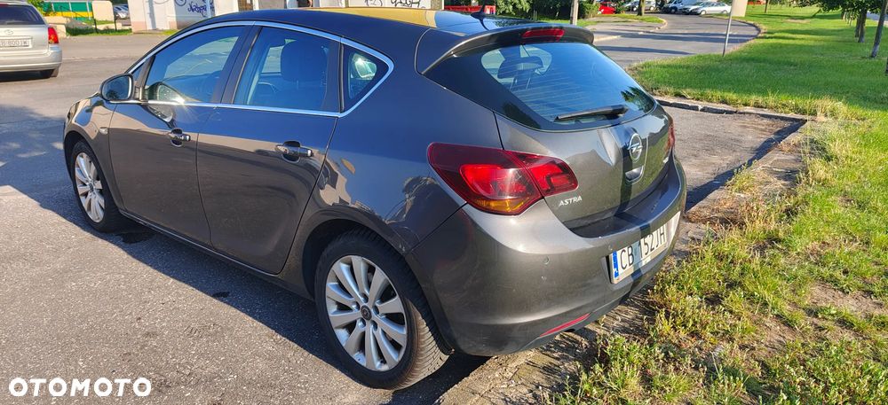 Opel Astra 1.7 CDTI Cosmo - 4