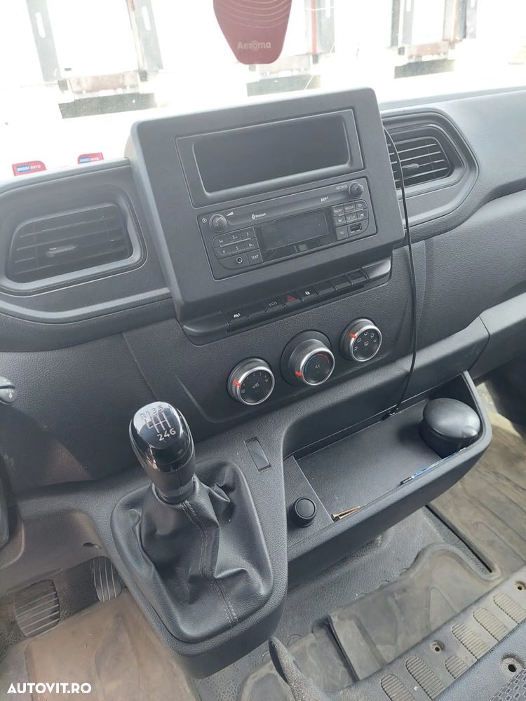 Renault Master 2.3 Blue dCi 135 TT Furgon CD 3,5t L3H2 9 m3 - 8