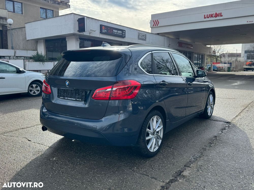 BMW Seria 2 218i - 5