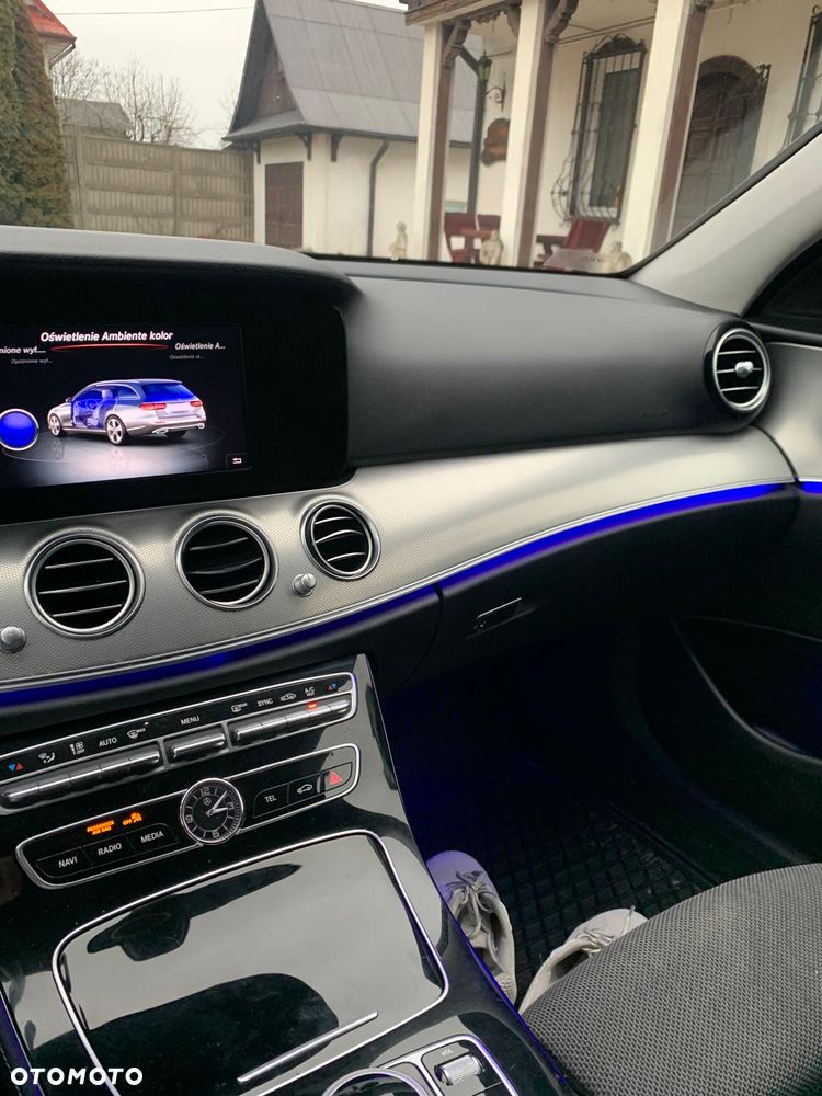 Mercedes-Benz Klasa E 200 d 9G-TRONIC - 27