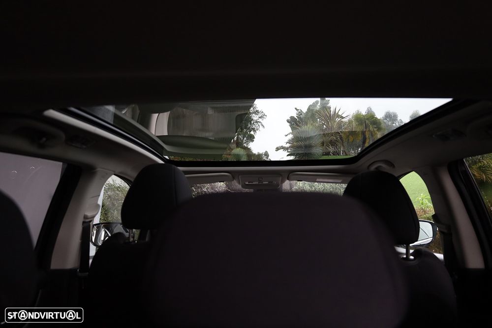 Nissan Qashqai 1.5 dCi N-Connecta J18 - 15