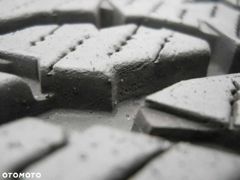 Opony zimowe 245/45R18 NOKIAN 6,5mm-7mm cena za 2szt + MONTAŻ GRATIS - 4