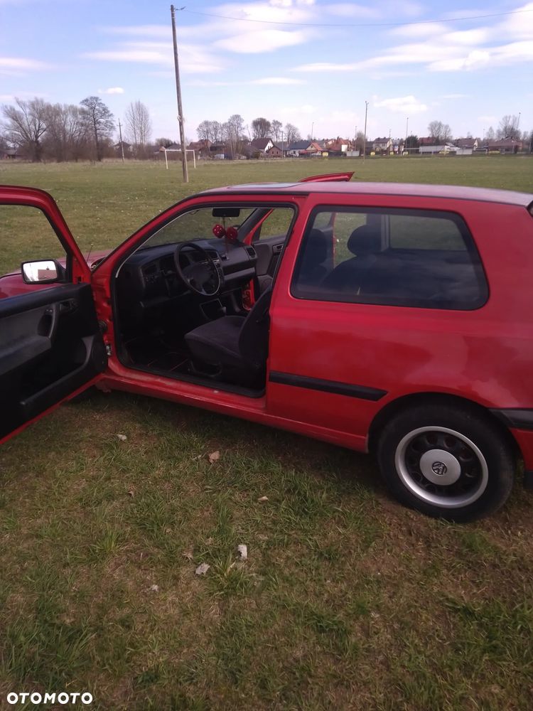 Volkswagen Golf - 6
