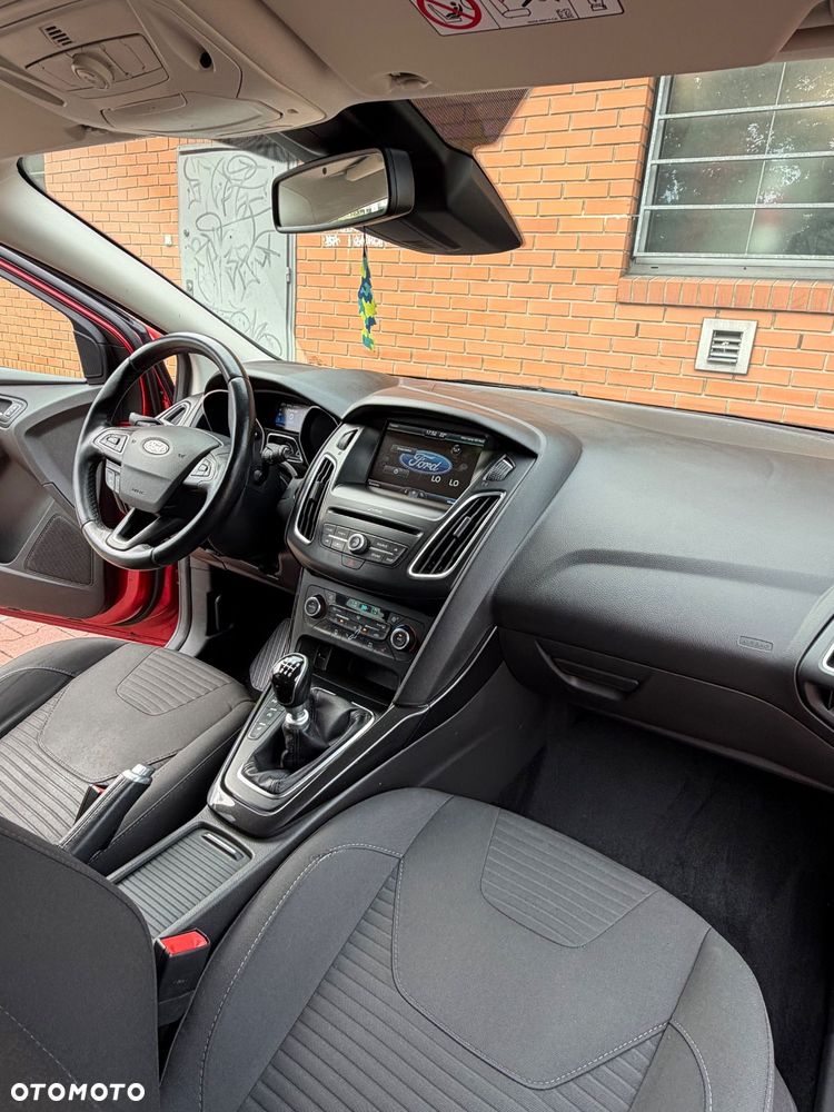 Ford Focus 1.0 EcoBoost Titanium - 9