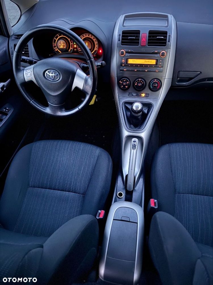 Toyota Auris 1.4 VVT-i Luna - 32