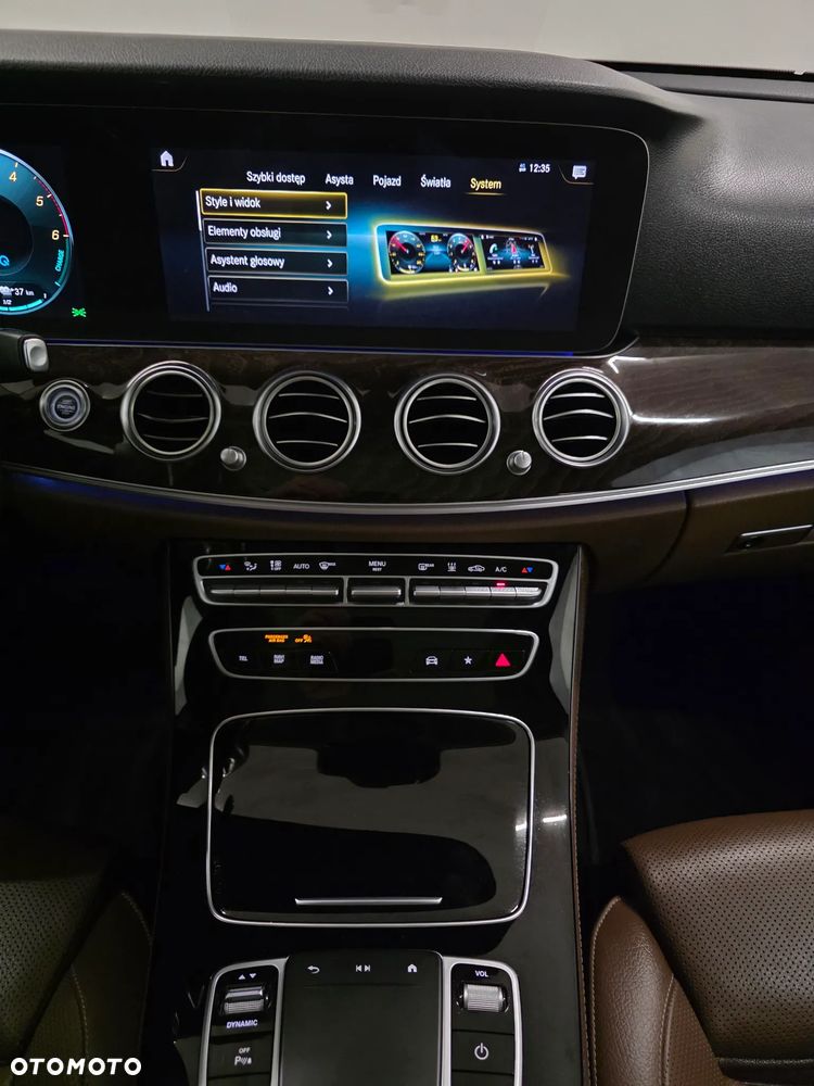 Mercedes-Benz Klasa E 300 de 9G-TRONIC AMG Line - 12