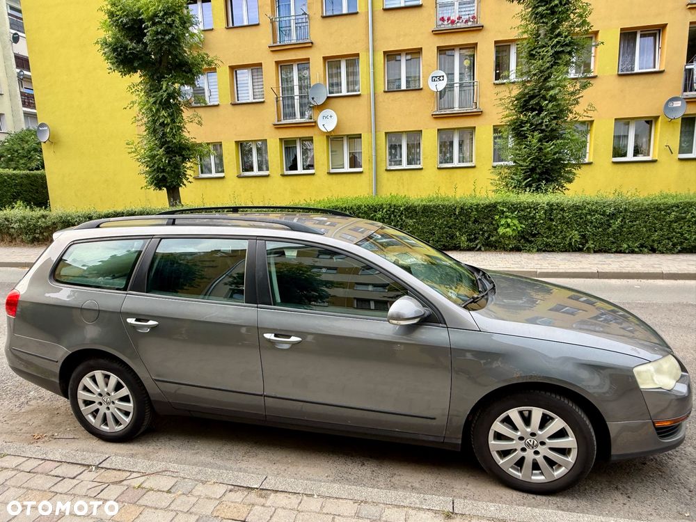 Volkswagen Passat 1.9 TDI Trendline - 2
