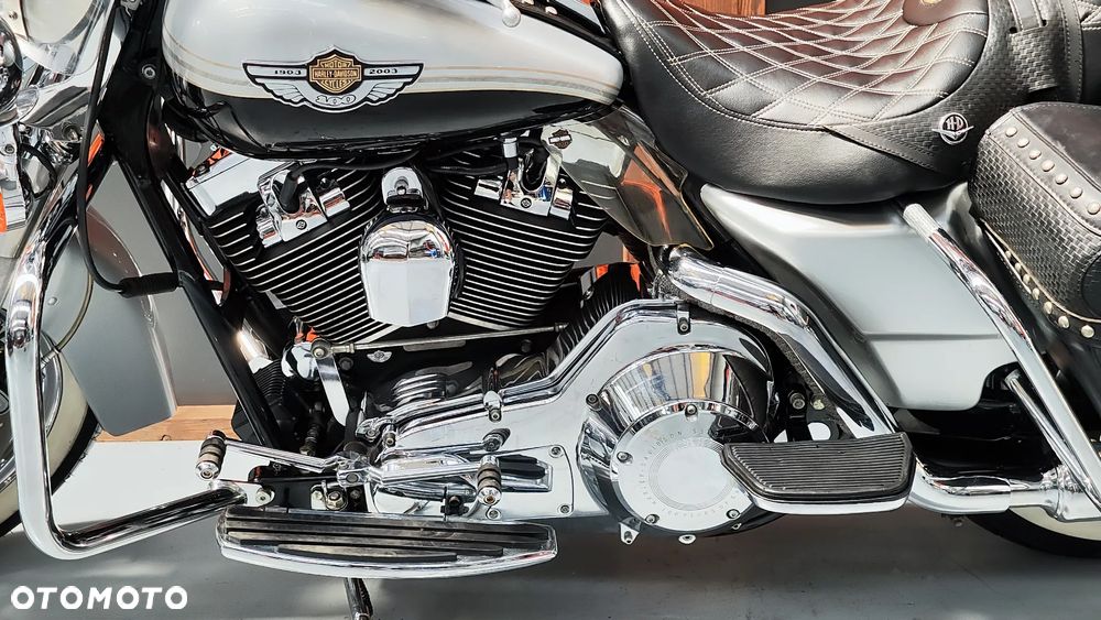 Harley-Davidson Touring Road King - 21