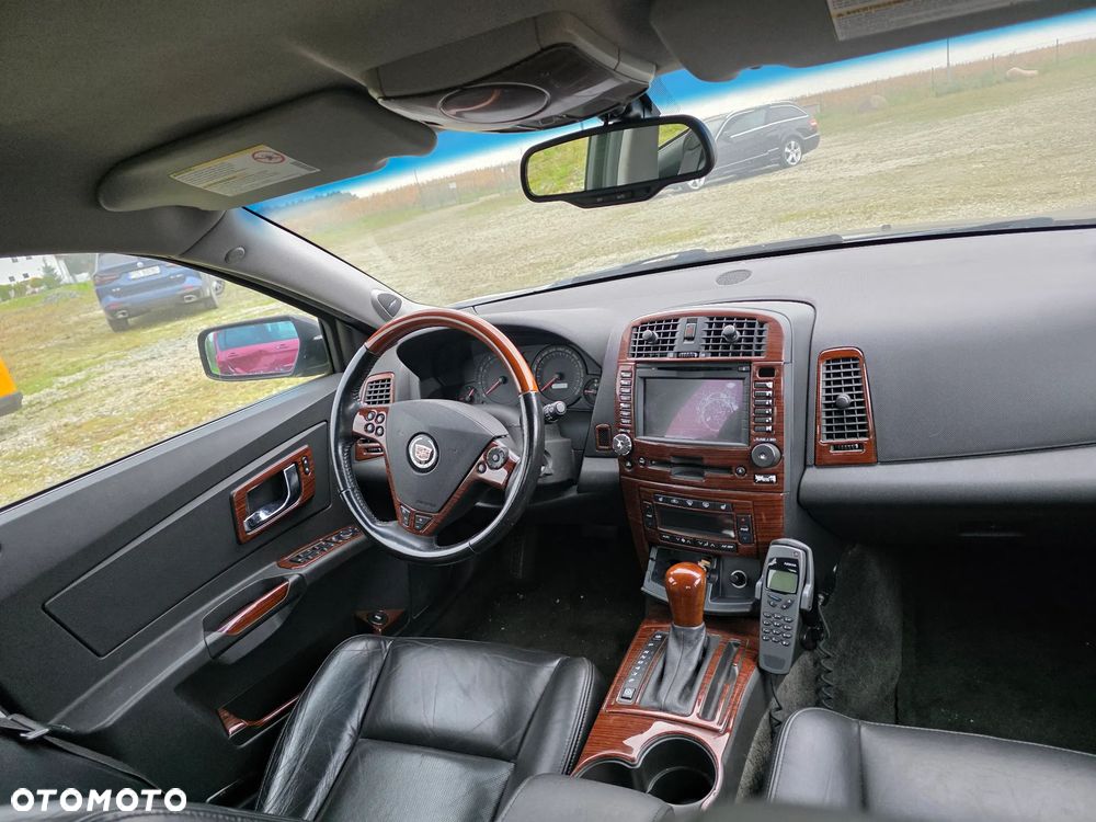 Cadillac CTS - 5