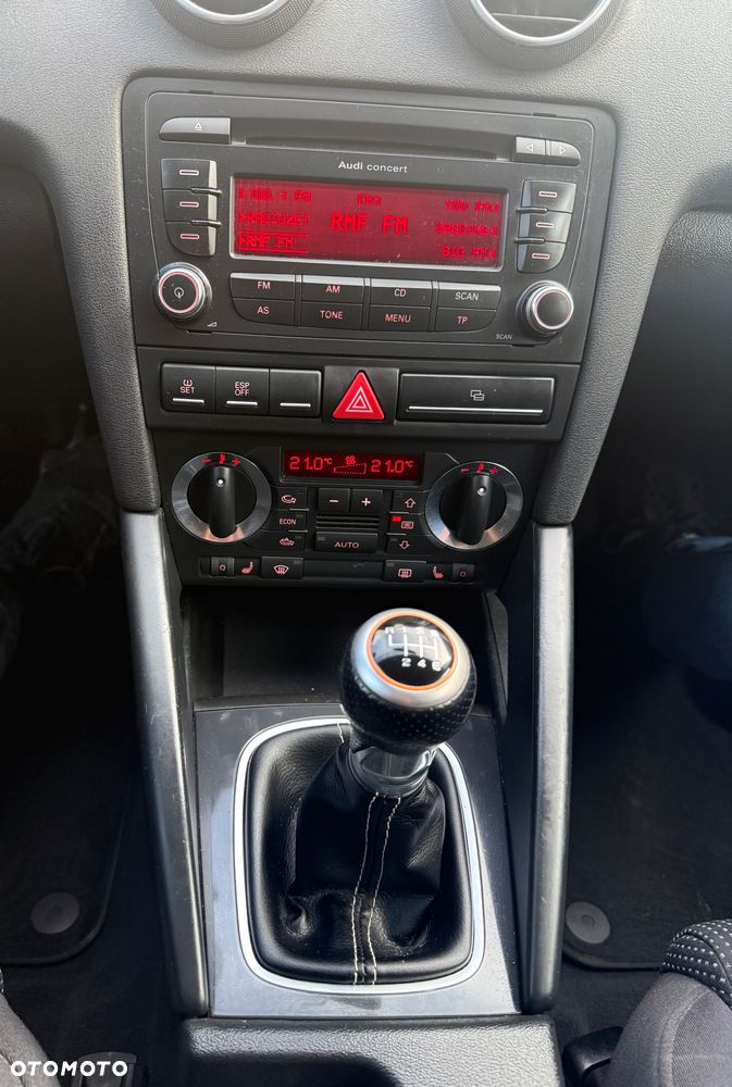 Audi A3 Sportback 1.4 TFSI Attraction - 23