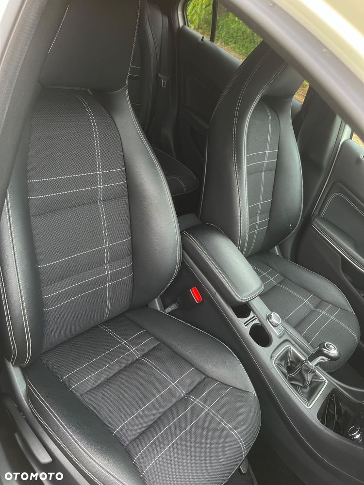Mercedes-Benz Klasa A 180 Activity Edition - 21