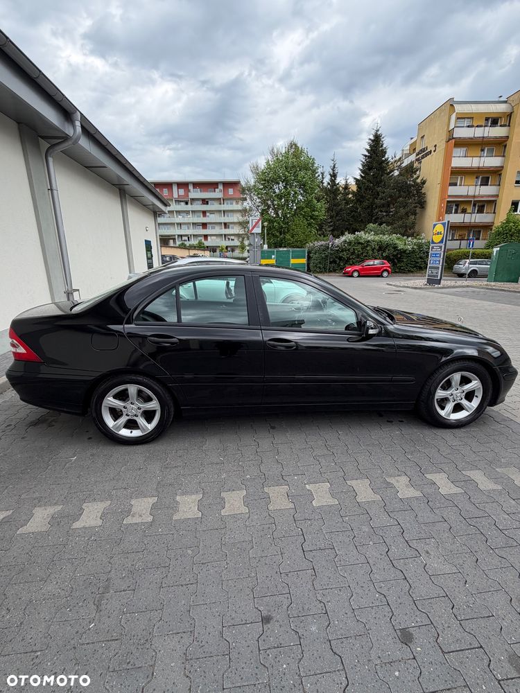 Mercedes-Benz Klasa C 180 Kompressor Classic - 7