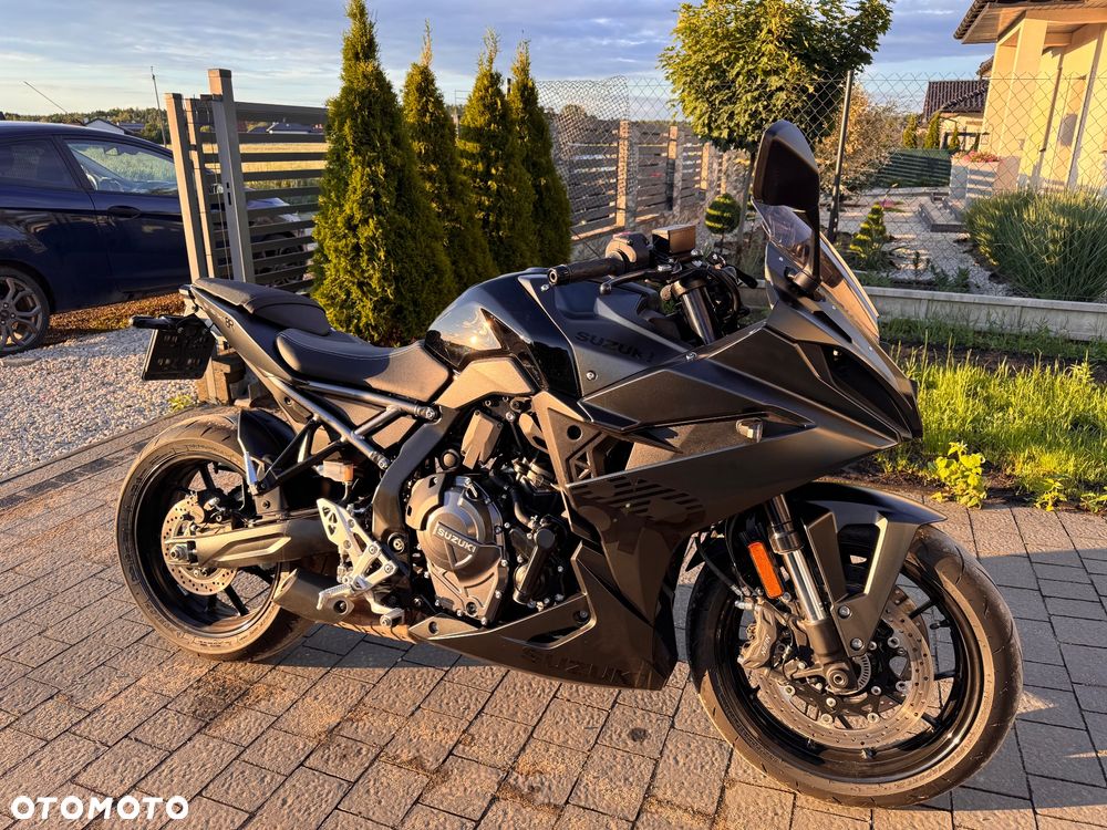 Suzuki GSX - 1