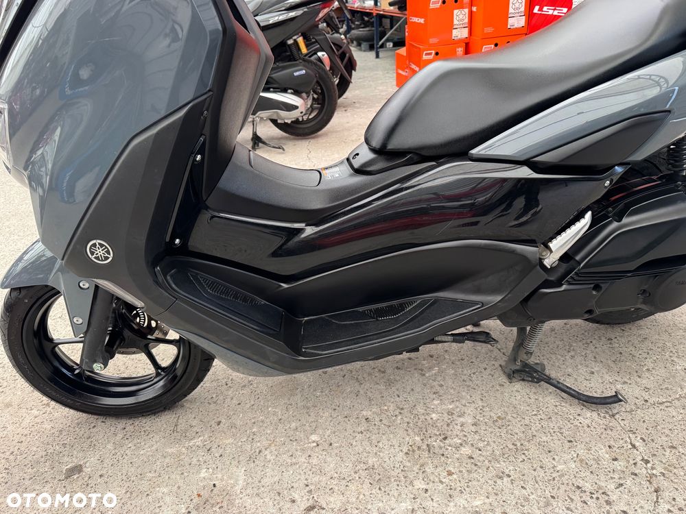 Yamaha NMAX - 17