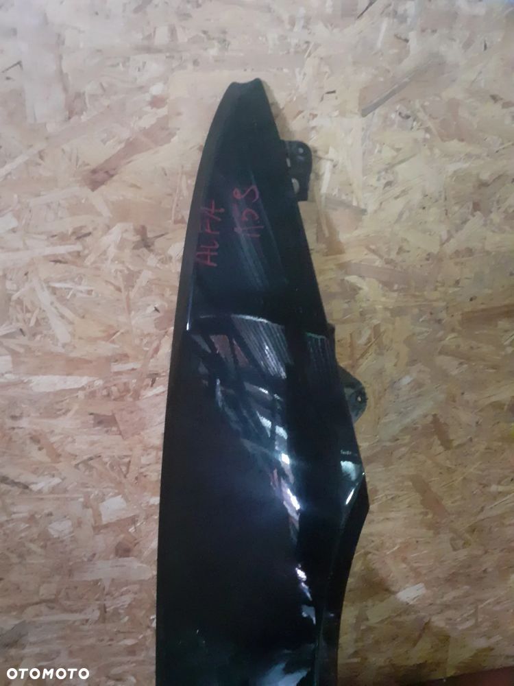 BŁOTNIK PRAWY PRZÓD ALFA ROMEO 159 - 2