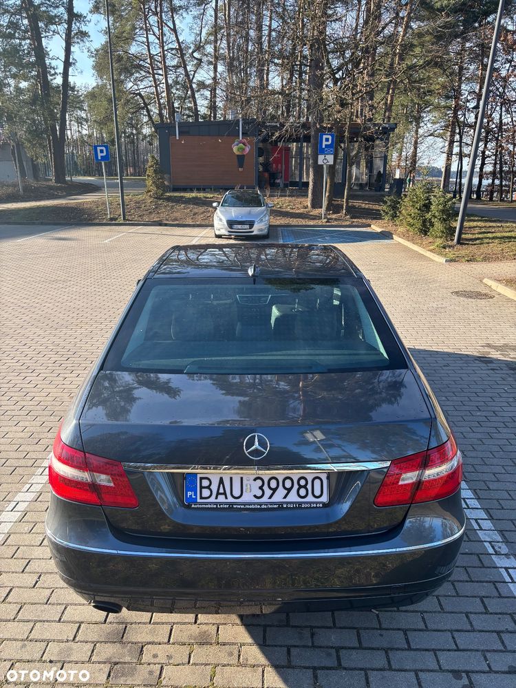 Mercedes-Benz Klasa E 200 CGI BlueEffICIENCY Avantgarde - 6