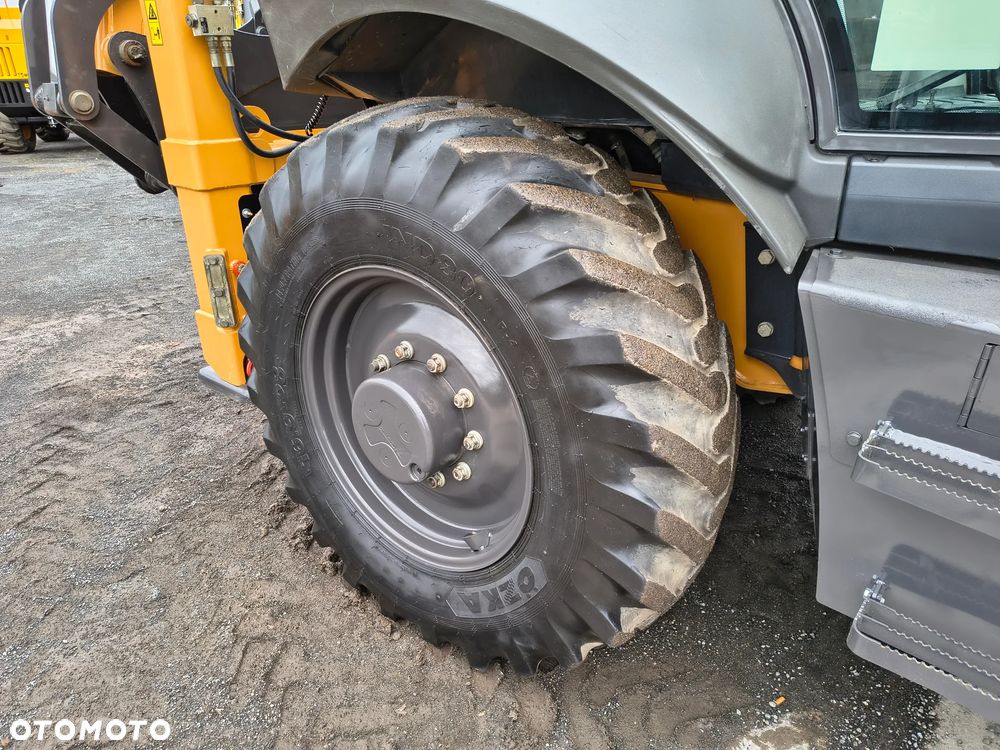 Case 695 SV 2023R - 15