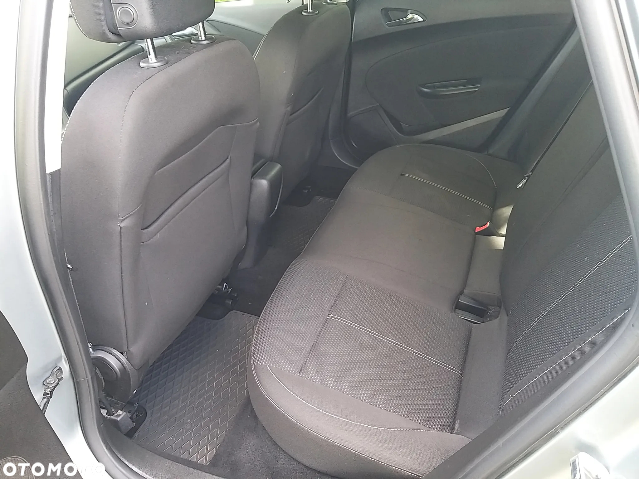 Opel Astra IV 1.4 T Cosmo - 10