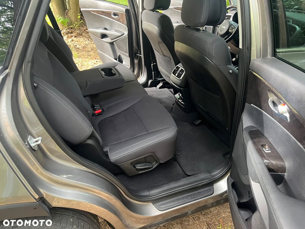 Kia Sorento - 10