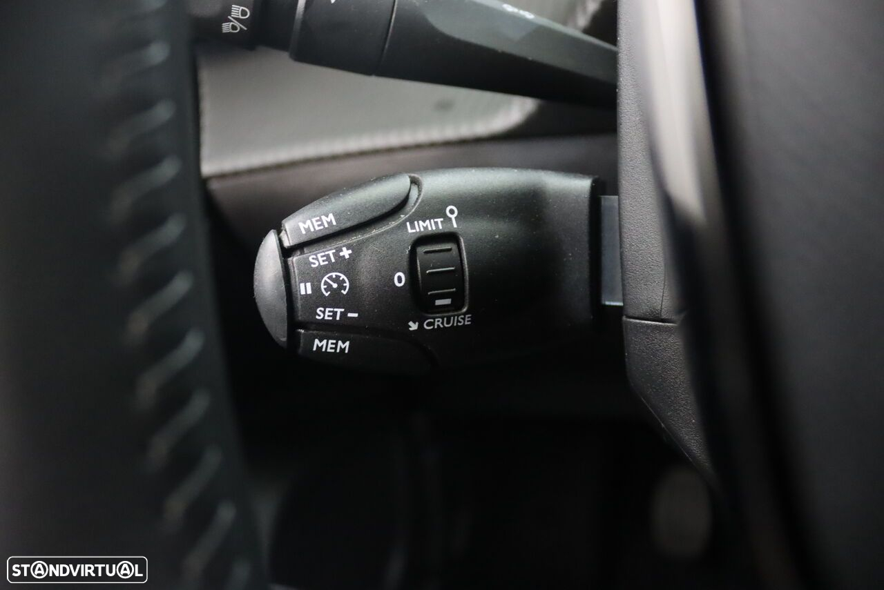 Peugeot 2008 - 14