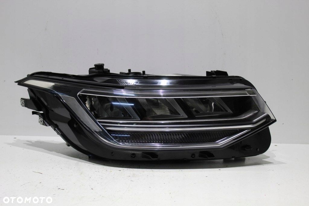VW Tiguan II Lift 5NB Full Led Prawy Lampa Przód Igła 21r - 1
