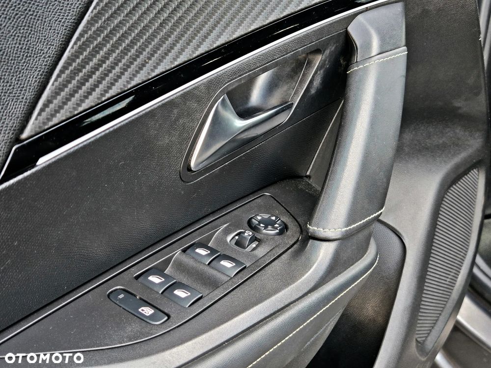 Peugeot 2008 1.5 BlueHDi GT S&S EAT8 - 30