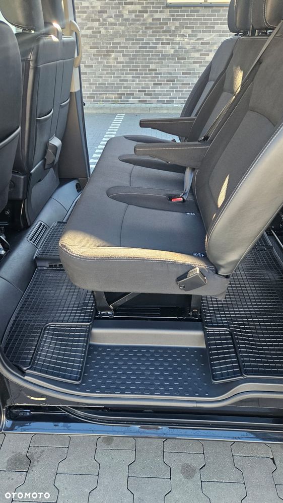Renault Trafic 2.0 dCi EDC - 9