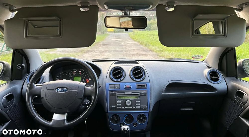 Ford Fiesta 1.3 Fun - 24