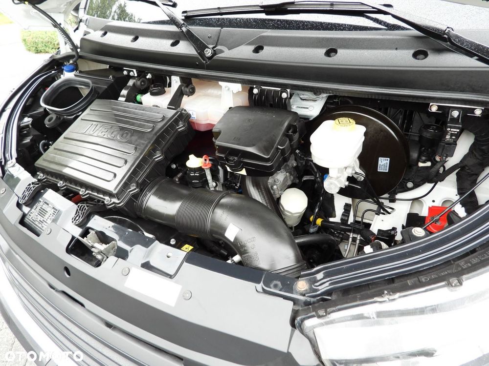 Iveco DAILY 35S18 PLANDEKA WINDA 8 PALET WEBASTO TEMPOMAT LEDY KLIMATYZACJA  180KM - 30