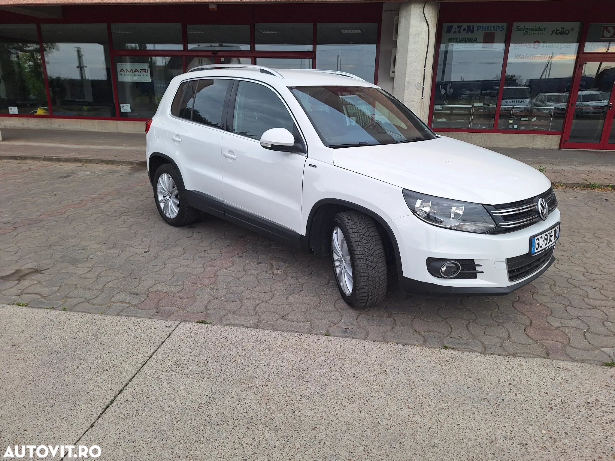 Volkswagen Tiguan - 3