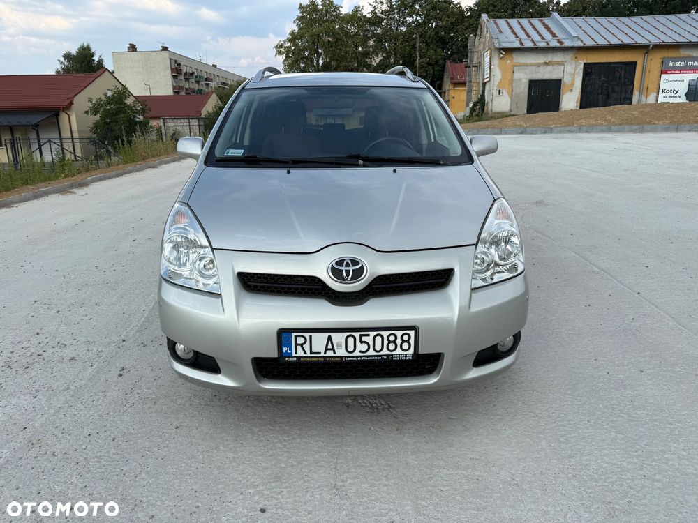 Toyota Corolla Verso 1.8 Gold + - 8
