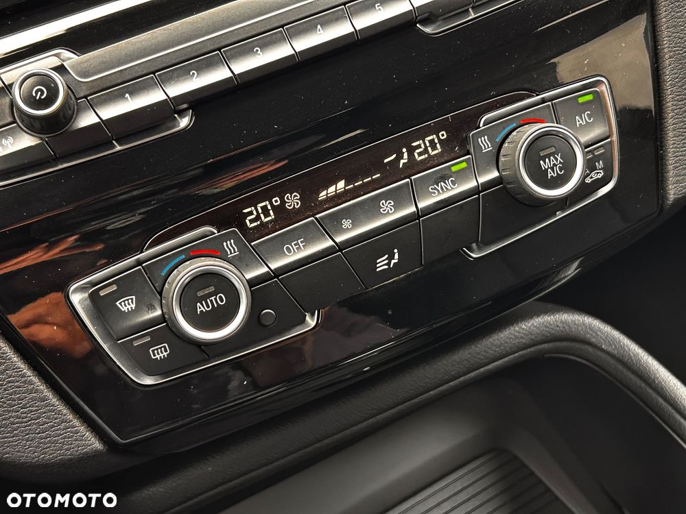BMW X1 sDrive18d - 29