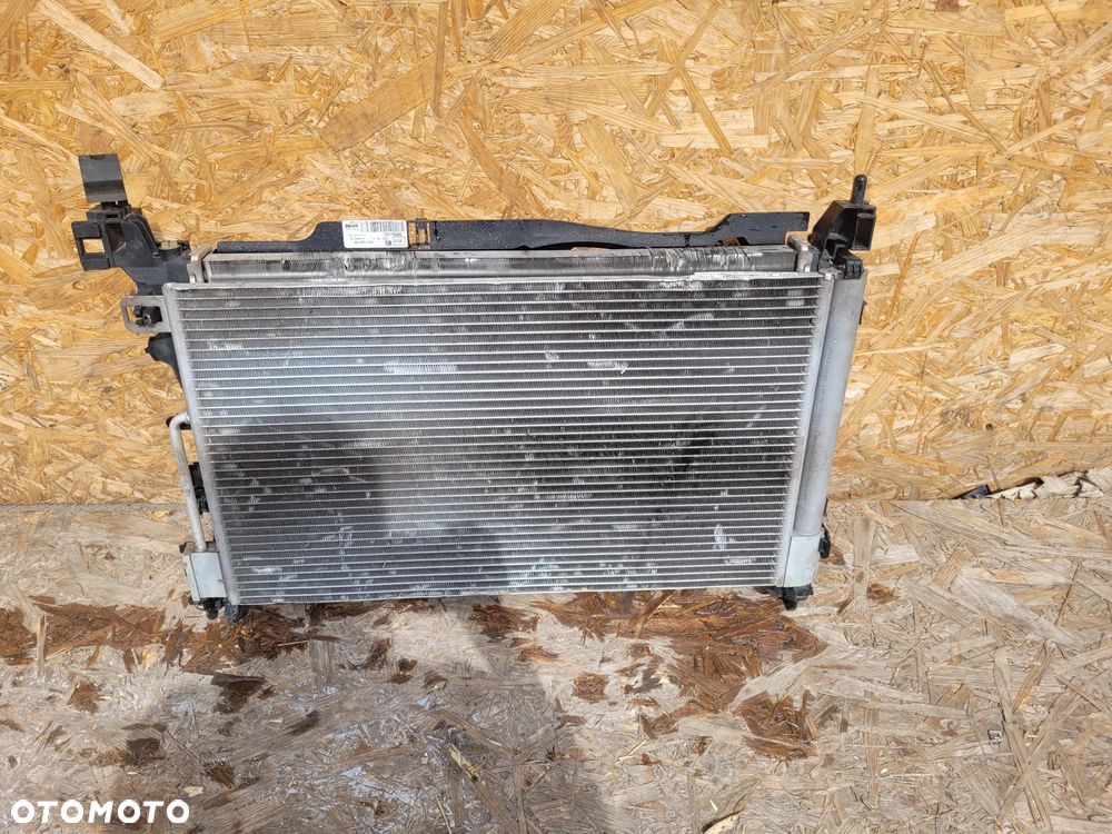 OPEL CORSA E 14- PAS PRZEDNI CHŁODNICE WENTYLATOR - 3