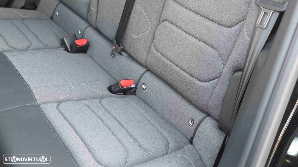 Citroën C4 X 1.2 PureTech Plus EAT8 - 25