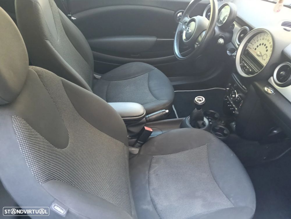 MINI Clubman One D - 23