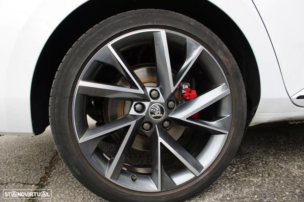 Skoda Superb 1.4 TSI iV Sportline DSG - 43