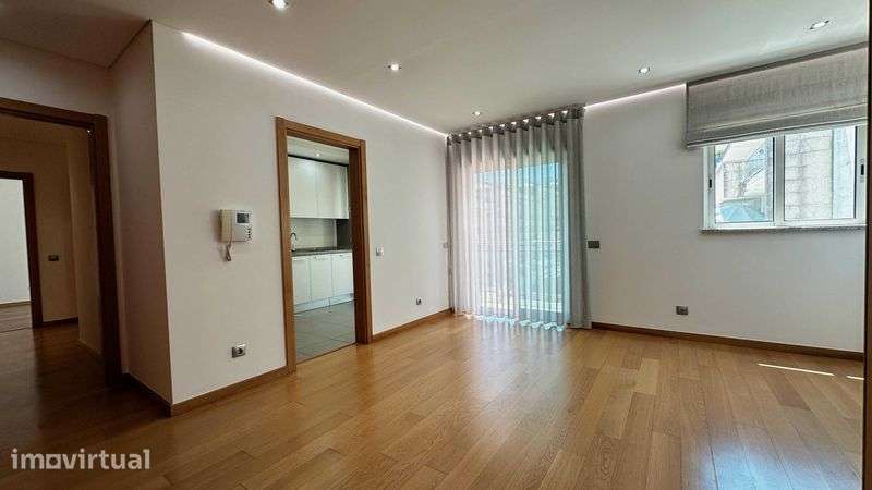 Apartamento T1+1 Duplex - No Centro da Cidade de Viseu - Grande imagem: 2/12