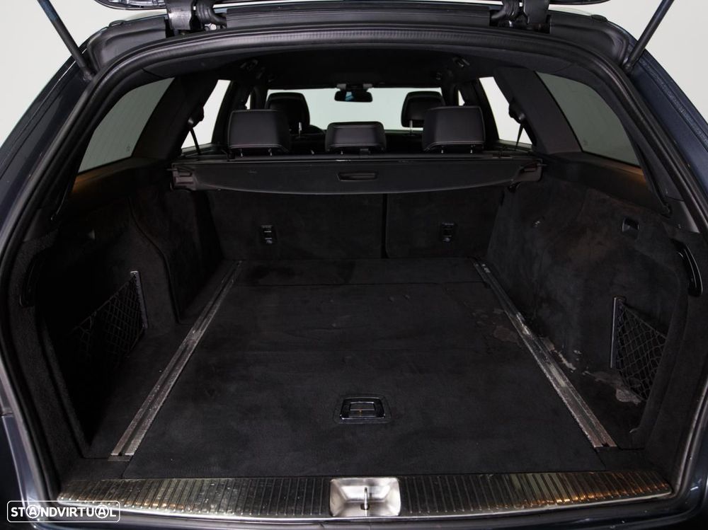 Mercedes-Benz E 300 Bluetec Hybrid Avantgarde - 11