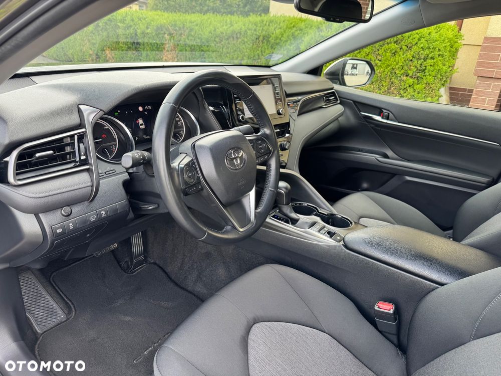 Toyota Camry 2.5 Hybrid Comfort CVT - 12