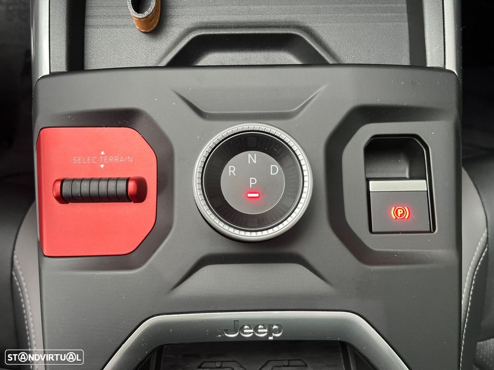 Jeep Compass - 24