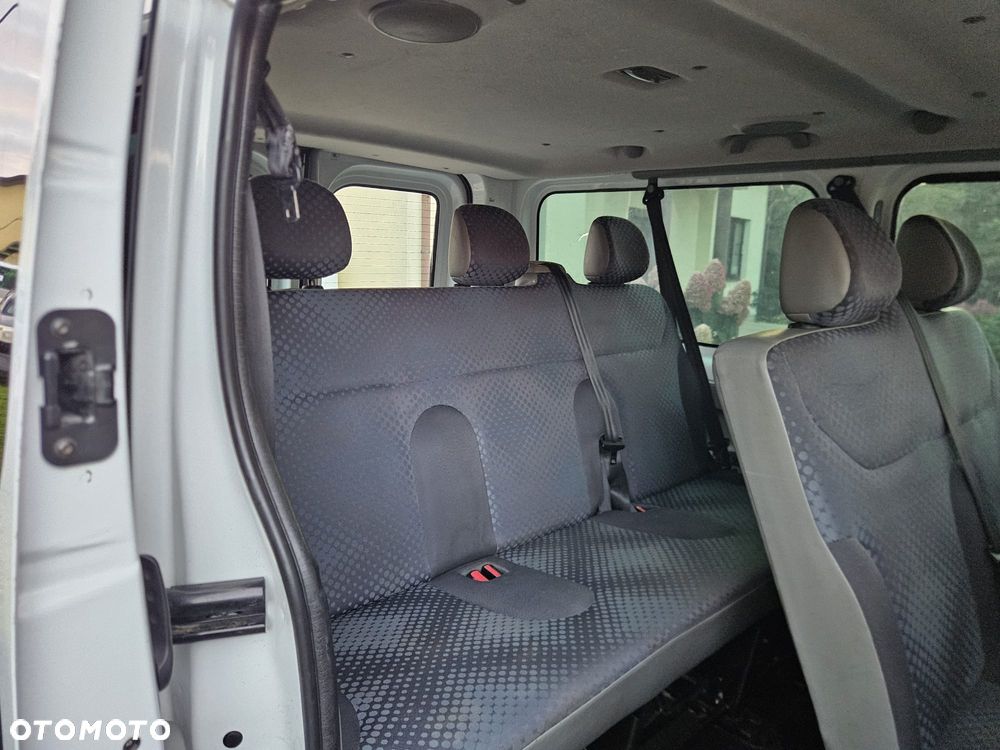 Renault Trafic Passenger Expression - 12