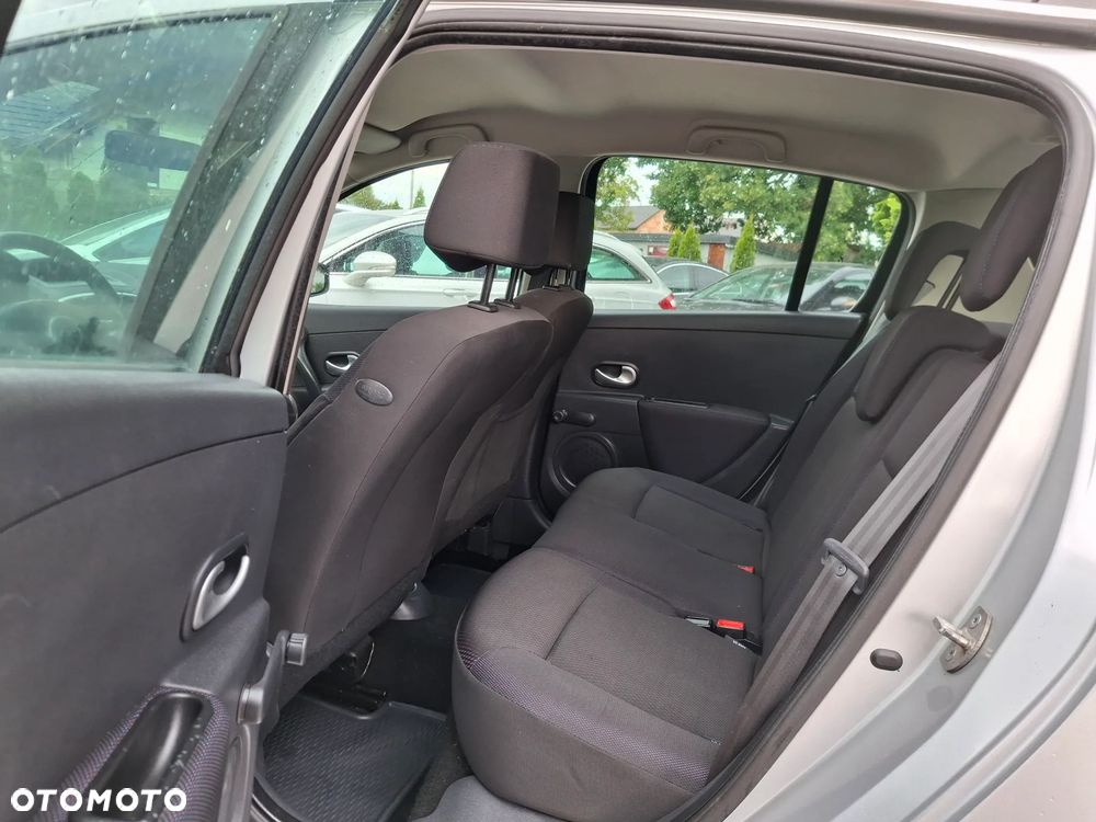 Renault Clio 1.2 TCE Authentique - 26