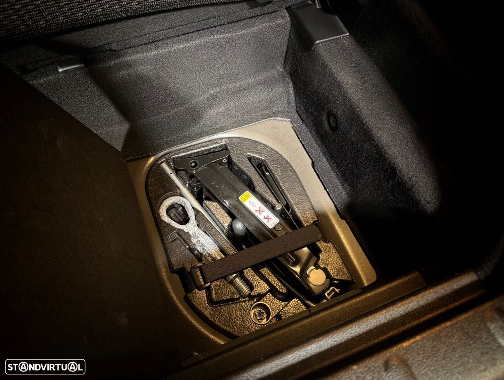 MINI 3 Portas One Auto - 24